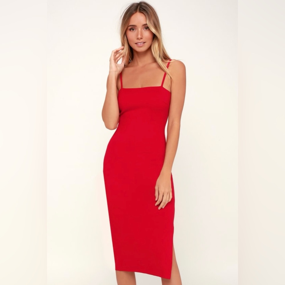 Lulu’s Formal Red Dress Size Small ❤️